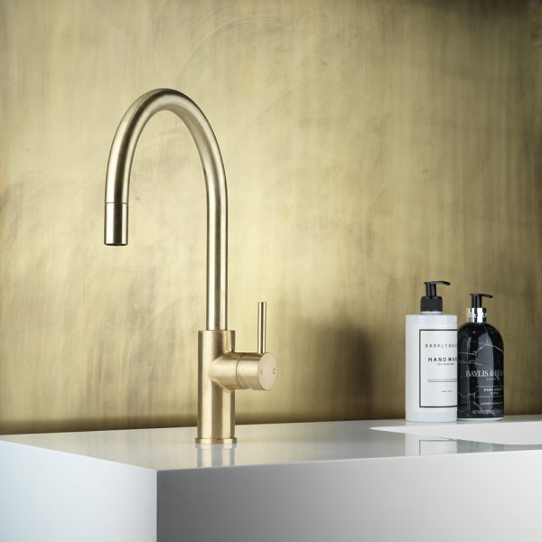 Pegasi M Sink Mixer Curve Pull Out - Faucet Strommen